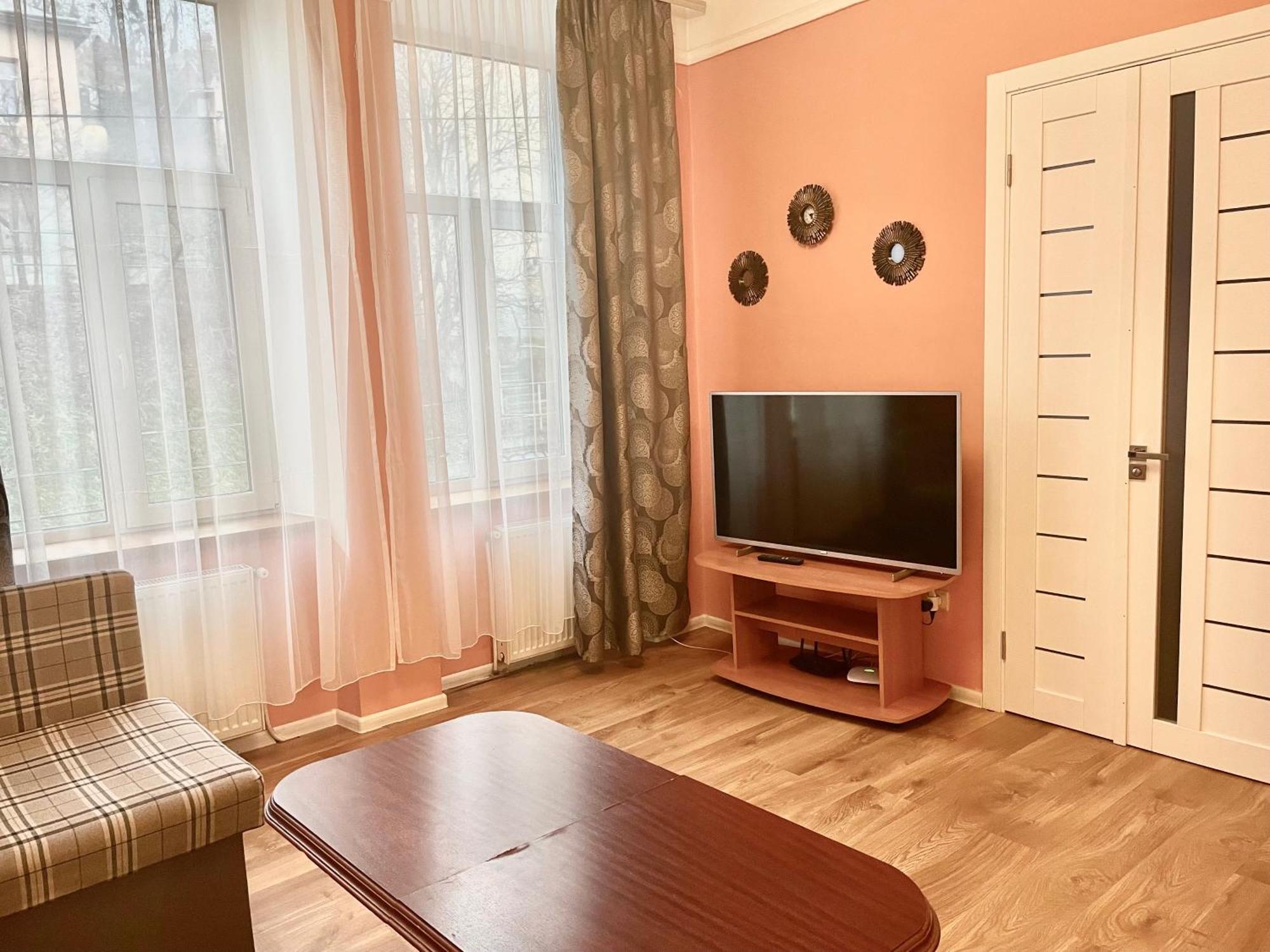 Двохкімнатні Апартаменти В Центри На Князя Лева 11 Lviv Bagian luar foto