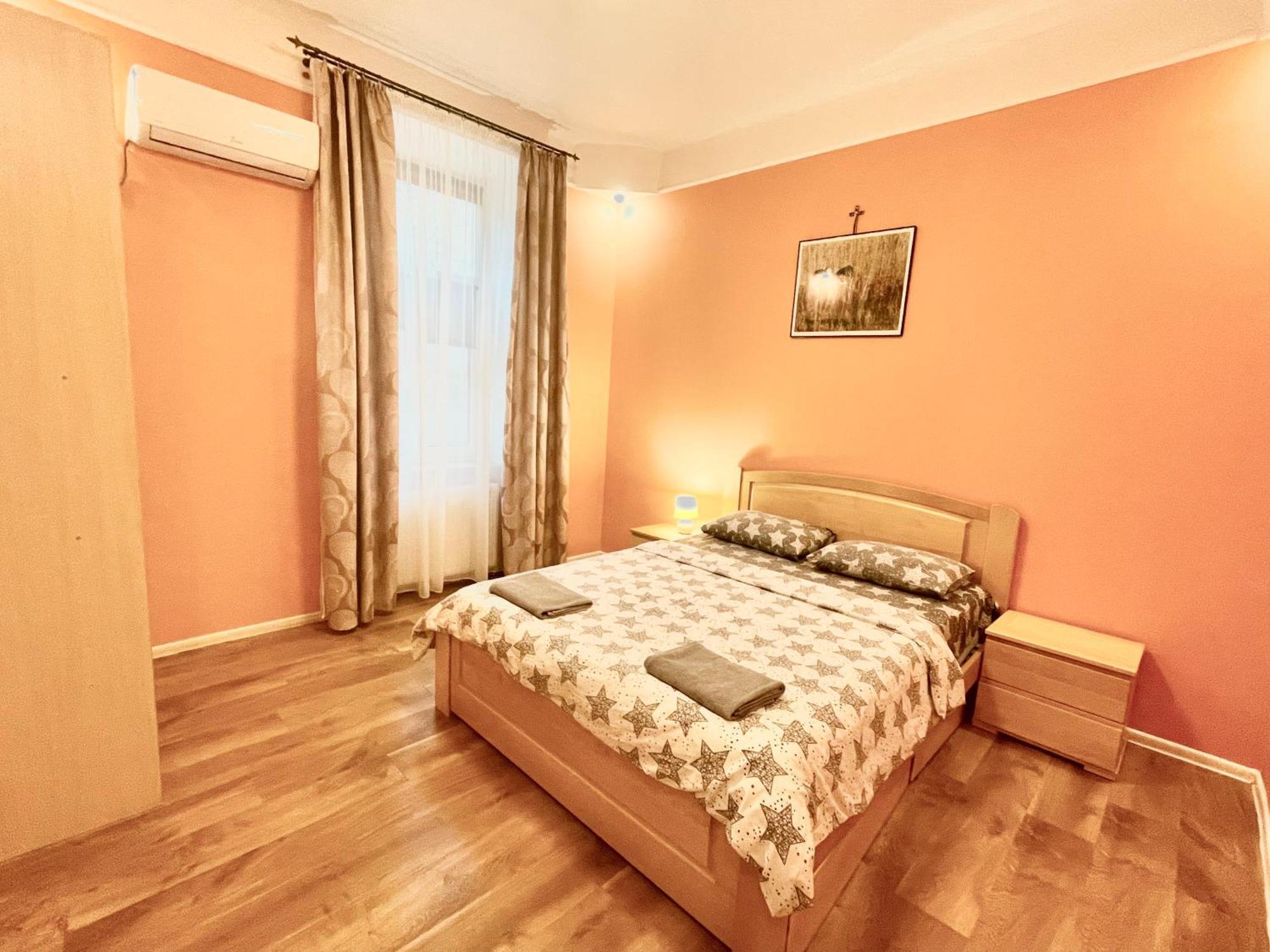 Двохкімнатні Апартаменти В Центри На Князя Лева 11 Lviv Bagian luar foto